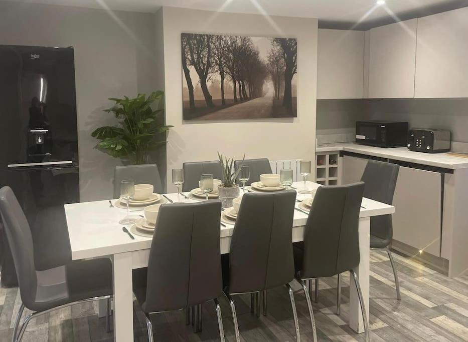 Rivendell Modern 2 Bedroom Apartment In St Peters Village Sleeps 6 Broadstairs Buitenkant foto