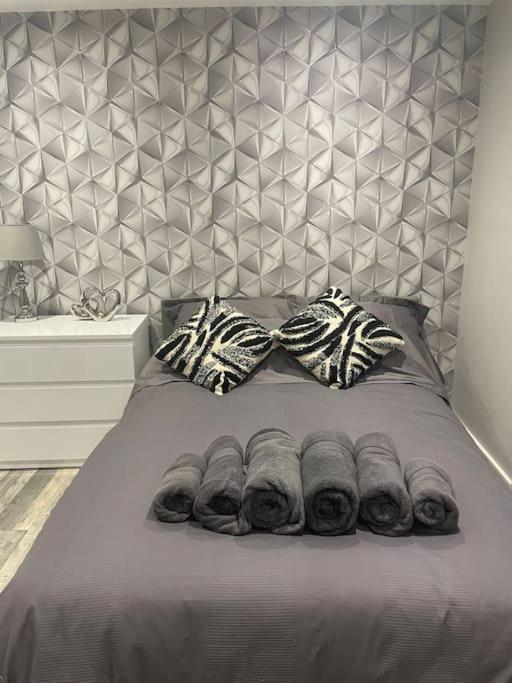 Rivendell Modern 2 Bedroom Apartment In St Peters Village Sleeps 6 Broadstairs Buitenkant foto