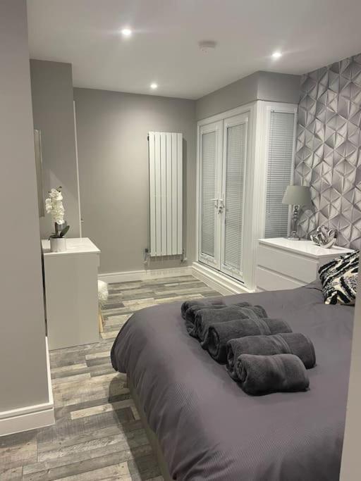 Rivendell Modern 2 Bedroom Apartment In St Peters Village Sleeps 6 Broadstairs Buitenkant foto