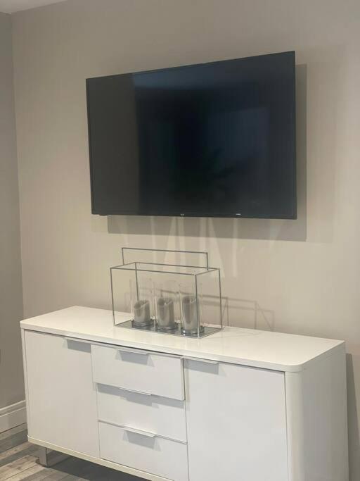 Rivendell Modern 2 Bedroom Apartment In St Peters Village Sleeps 6 Broadstairs Buitenkant foto