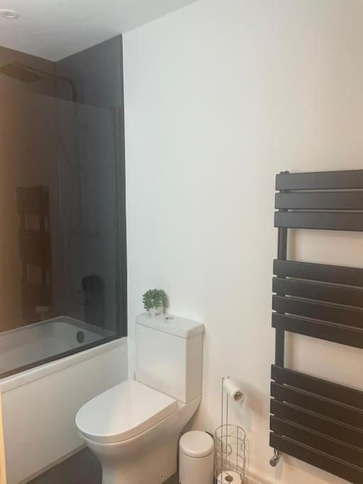 Rivendell Modern 2 Bedroom Apartment In St Peters Village Sleeps 6 Broadstairs Buitenkant foto